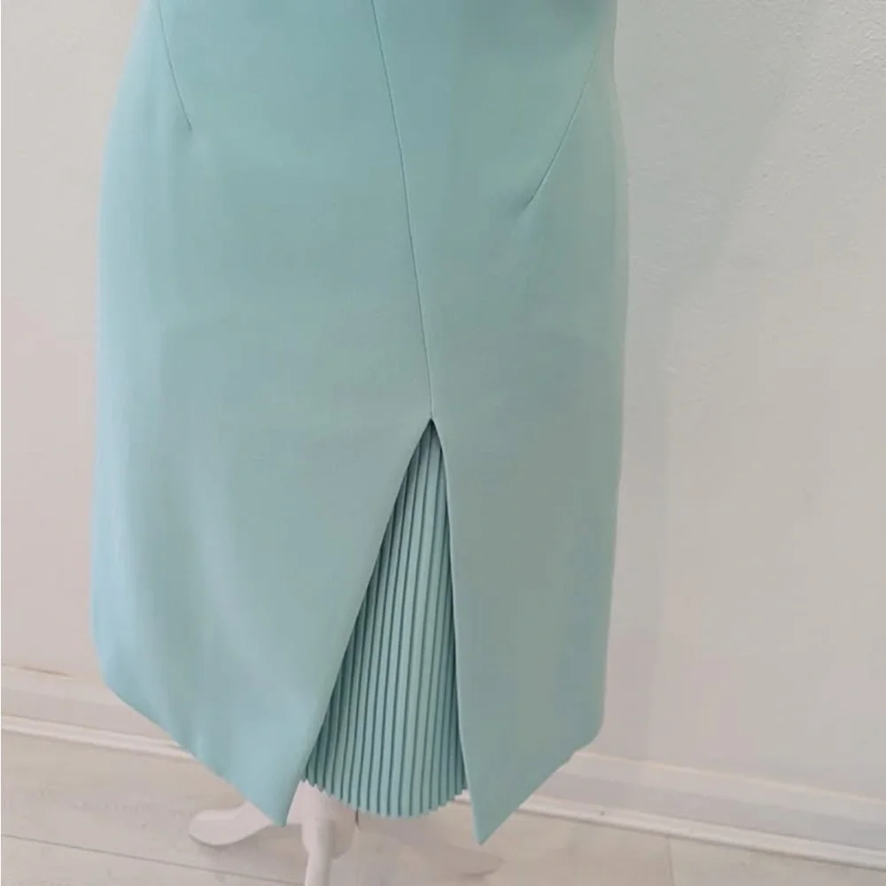 Karen Millen Mint Green Mini Dress - Picture 4 of 4